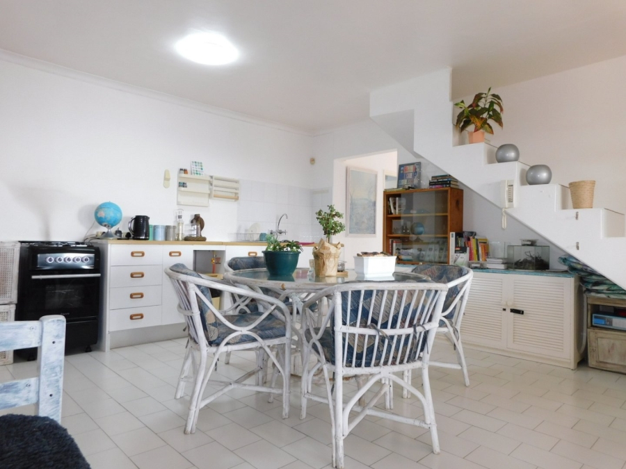 6 Bedroom Property for Sale in Mountainside Western Cape